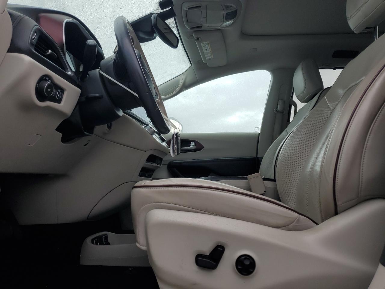 2017 Chrysler Pacifica Limited VIN: 2C4RC1GG0HR552722 Lot: 93064145