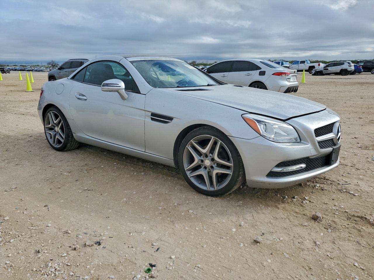 2013 Mercedes-Benz Slk 250 VIN: WDDPK4HA4DF072552 Lot: 93875825