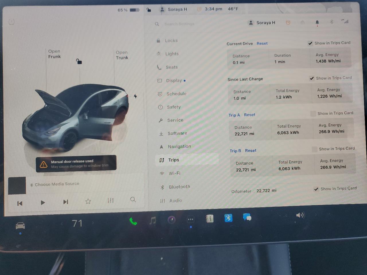 2024 Tesla Model Y VIN: 7SAYGDEF8RA323438 Lot: 93297575