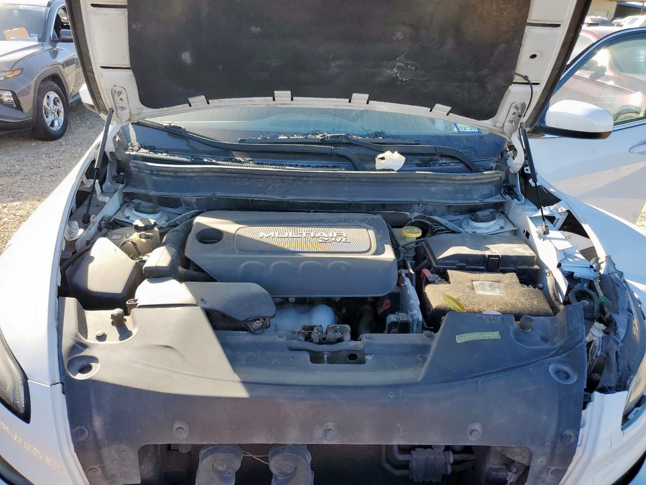 2015 Jeep Cherokee Latitude VIN: 1C4PJMCB9FW557706 Lot: 90936985