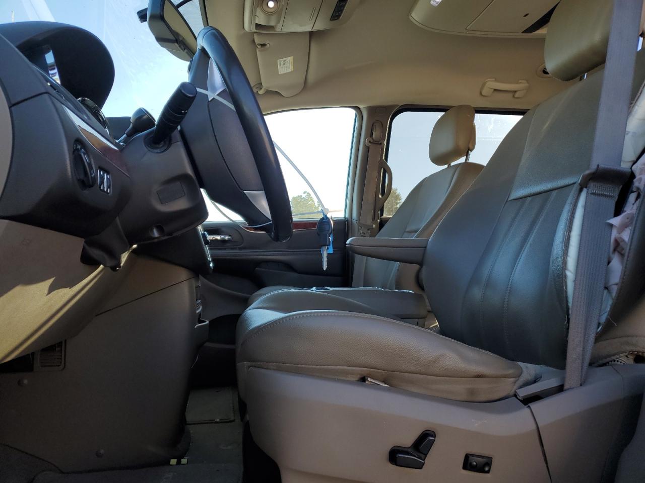 2013 Chrysler Town & Country Touring VIN: 2C4RC1BG8DR774569 Lot: 92107795