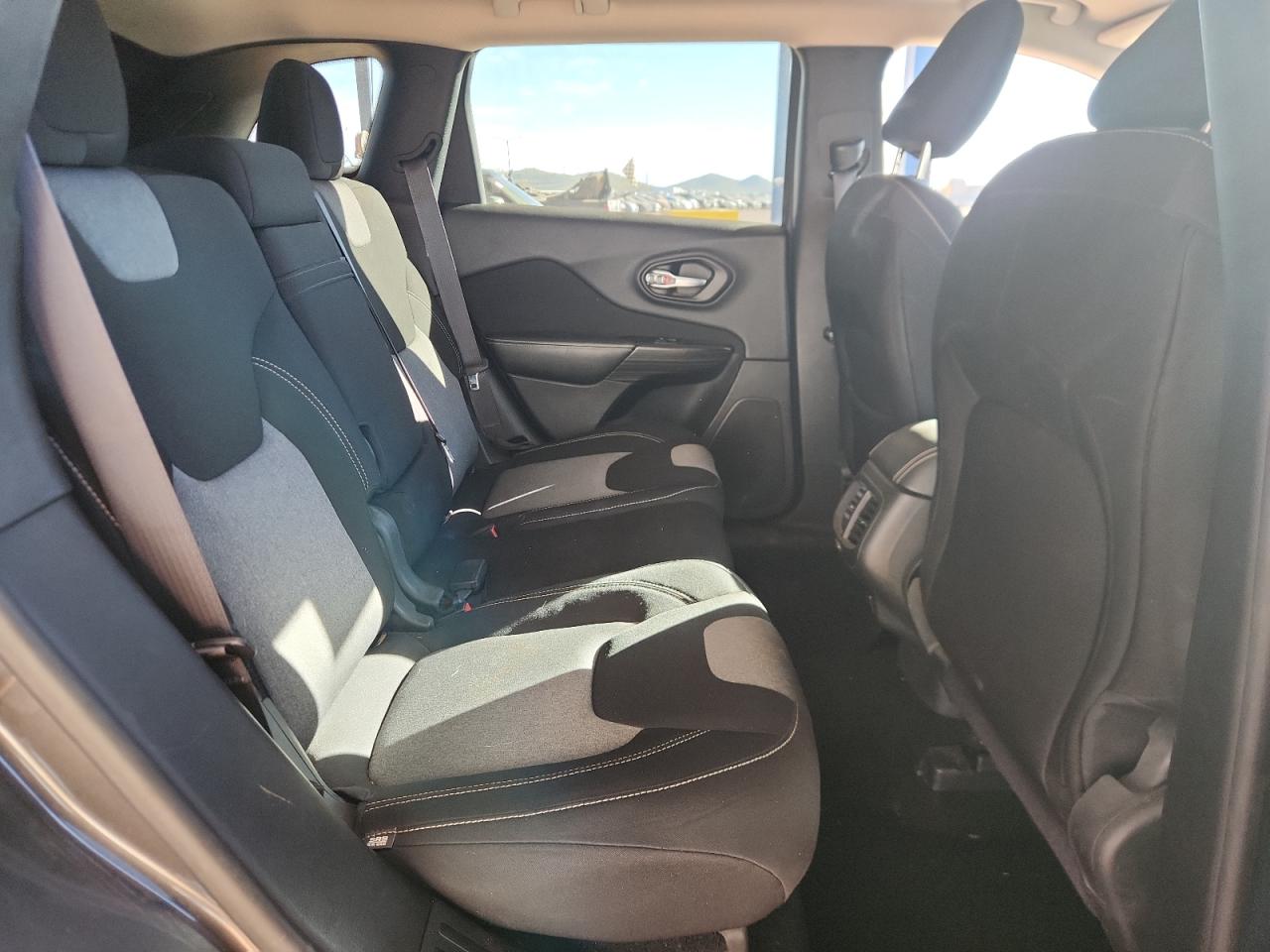 2014 Jeep Cherokee Latitude VIN: 1C4PJMCS1EW226973 Lot: 90612535