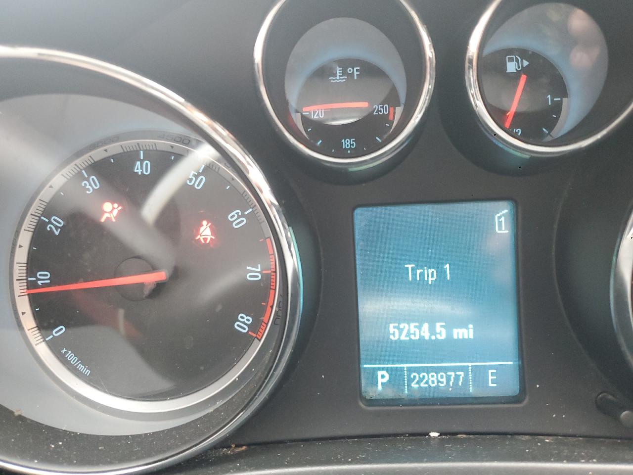 2011 Buick Regal Cxl VIN: W04G15GV4B1136228 Lot: 92008025