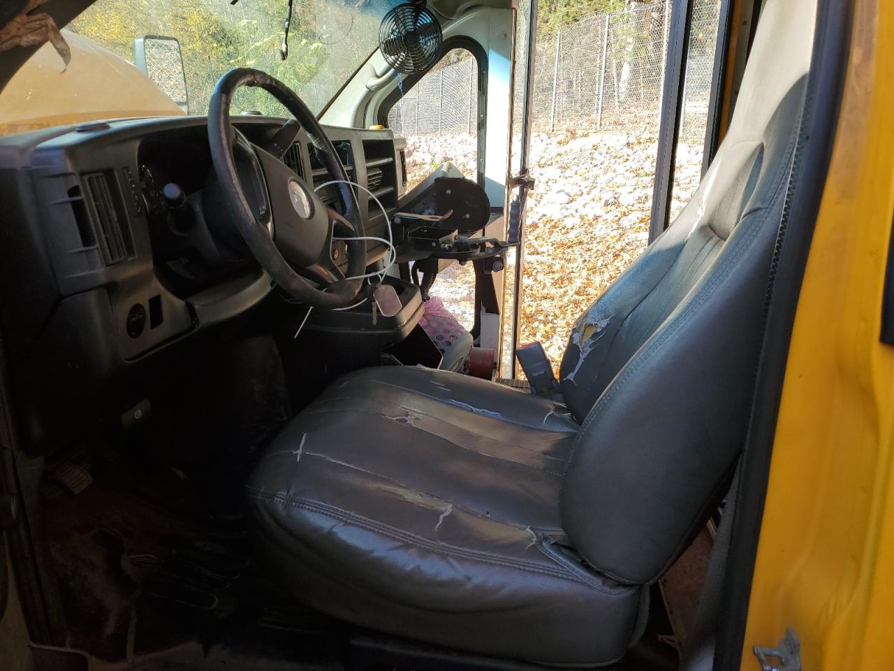 2011 Collins Bantam G3500 - School Bus VIN: 1GB0G2BA3B1109129 Lot: 87096055