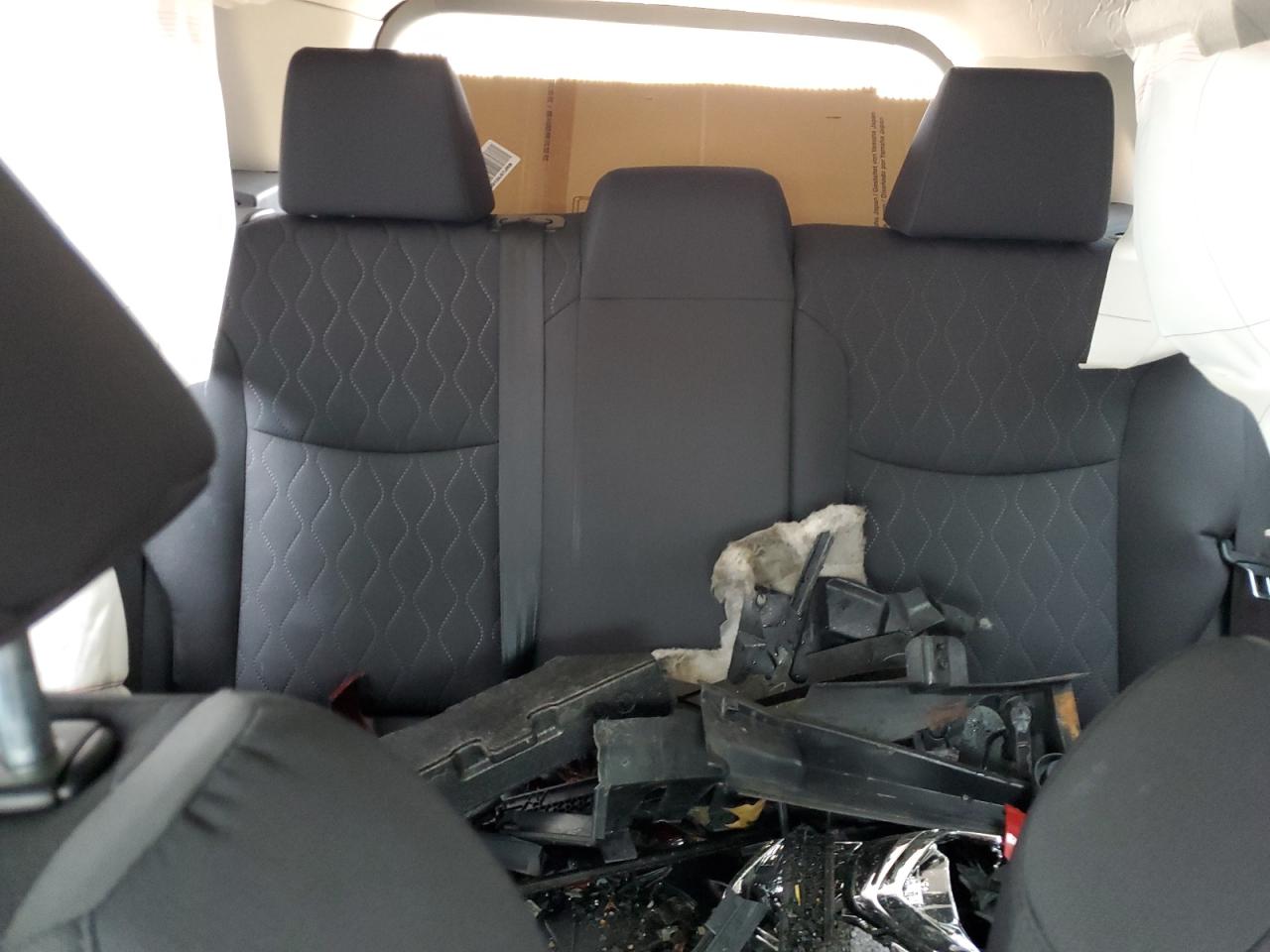 2022 Toyota Corolla Cross Le VIN: 7MUCAABG8NV016726 Lot: 93614595