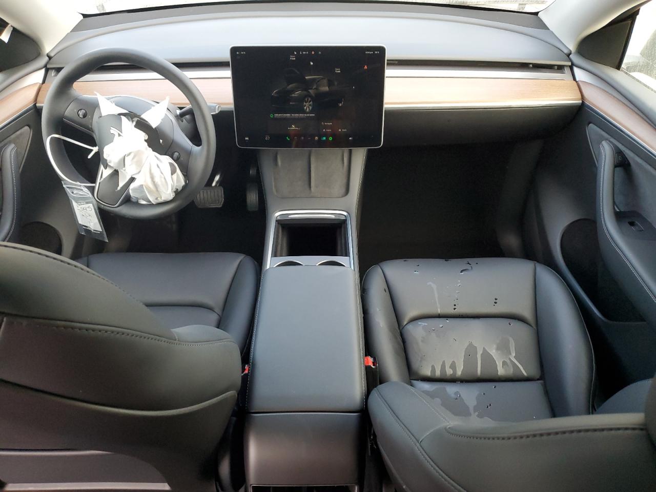 2024 Tesla Model Y VIN: 7SAYGDEE1RF084731 Lot: 90621045