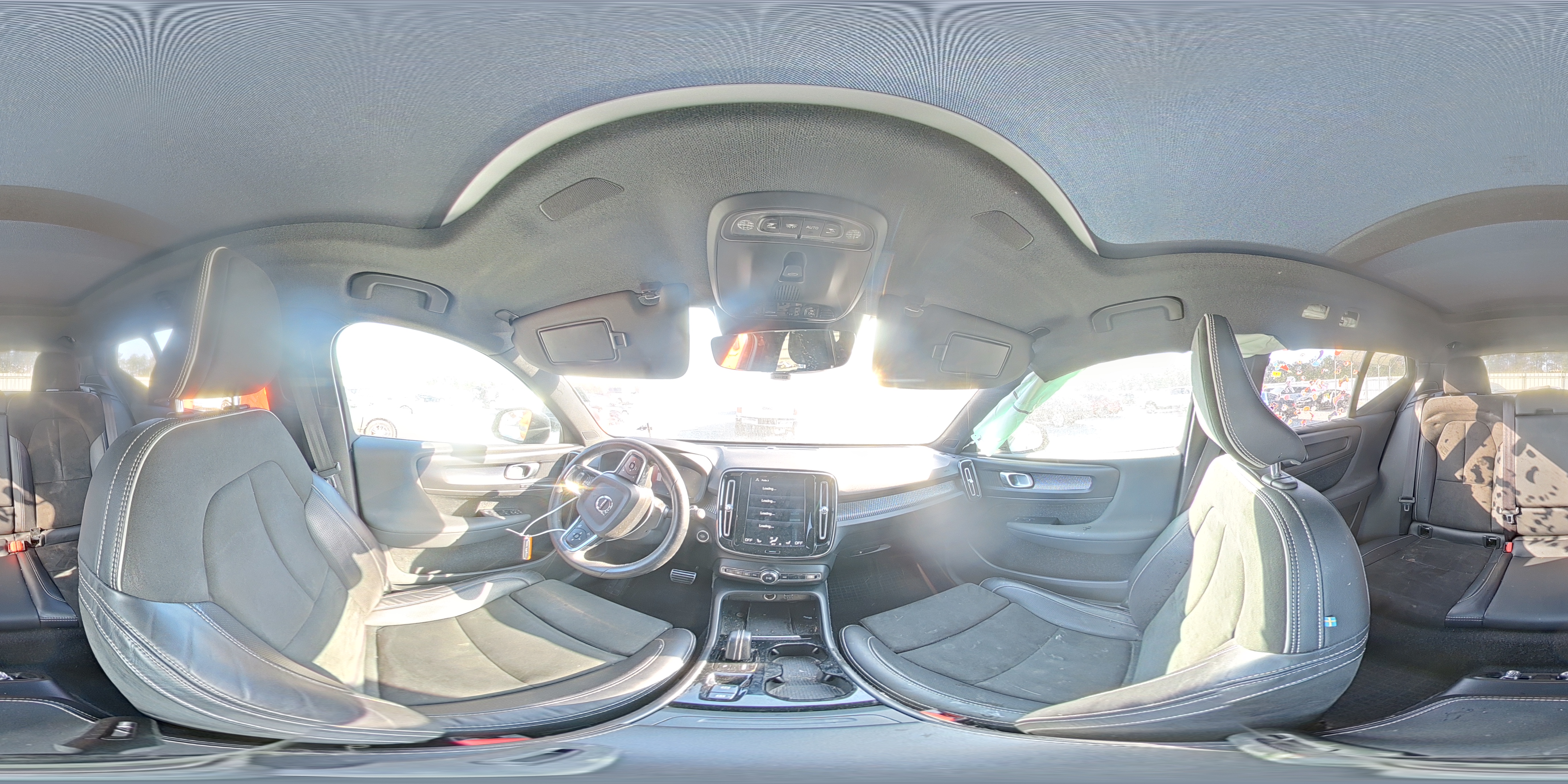 2021 Volvo Xc40 T5 R-Design VIN: YV4162UM5M2472293 Lot: 93947835