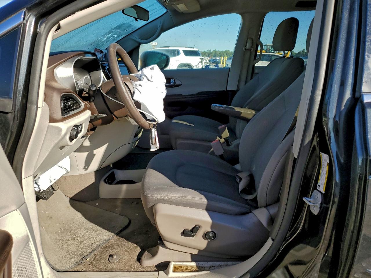 2019 Chrysler Pacifica Lx VIN: 2C4RC1CG6KR638551 Lot: 93883395