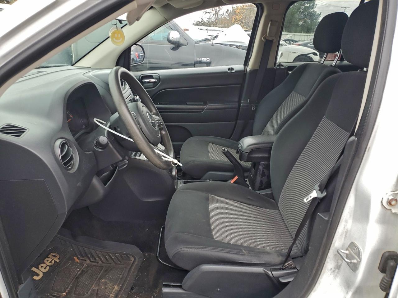 2014 Jeep Compass Sport VIN: 1C4NJDBB1ED661268 Lot: 94327105