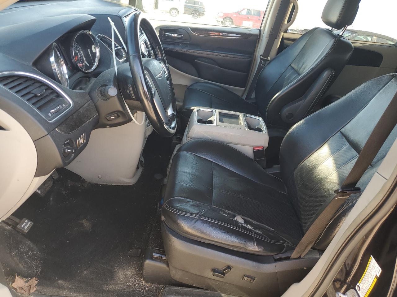 2011 Chrysler Town & Country Touring L VIN: 2A4RR8DG7BR652877 Lot: 92182395