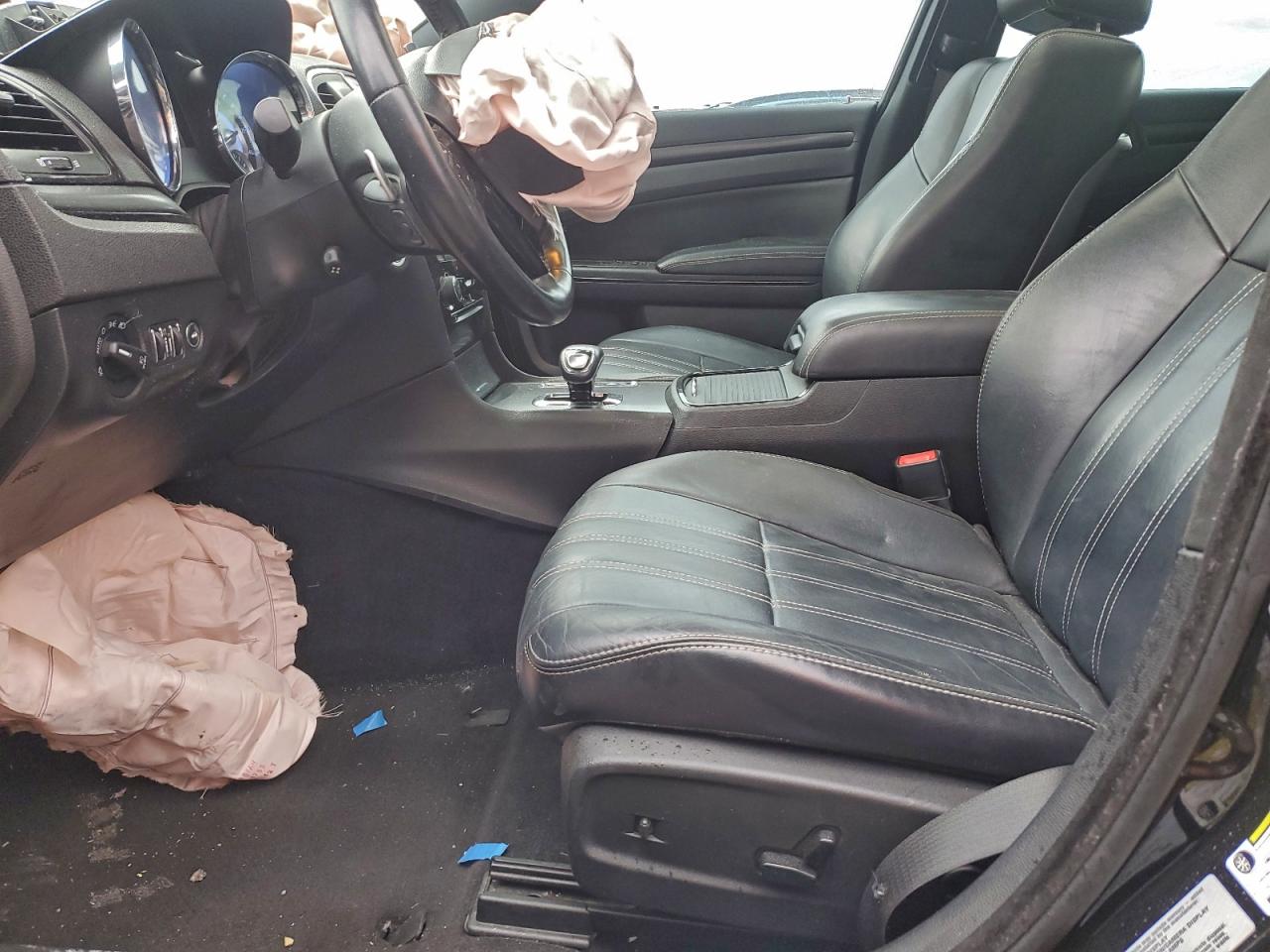 2014 Chrysler 300 S VIN: 340528 Lot: 91743945