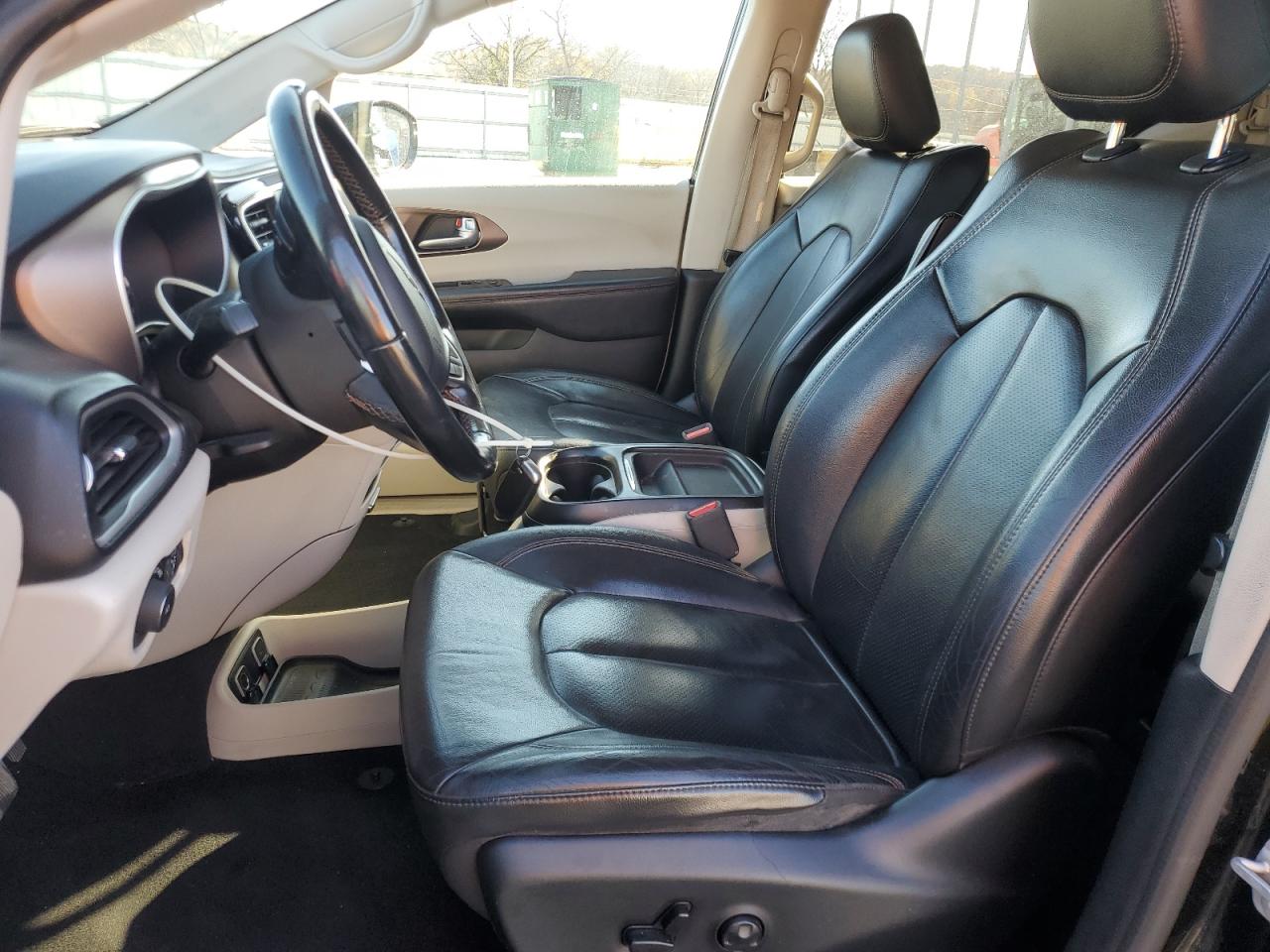 2018 Chrysler Pacifica Touring L VIN: 2C4RC1BG7JR322947 Lot: 92819125