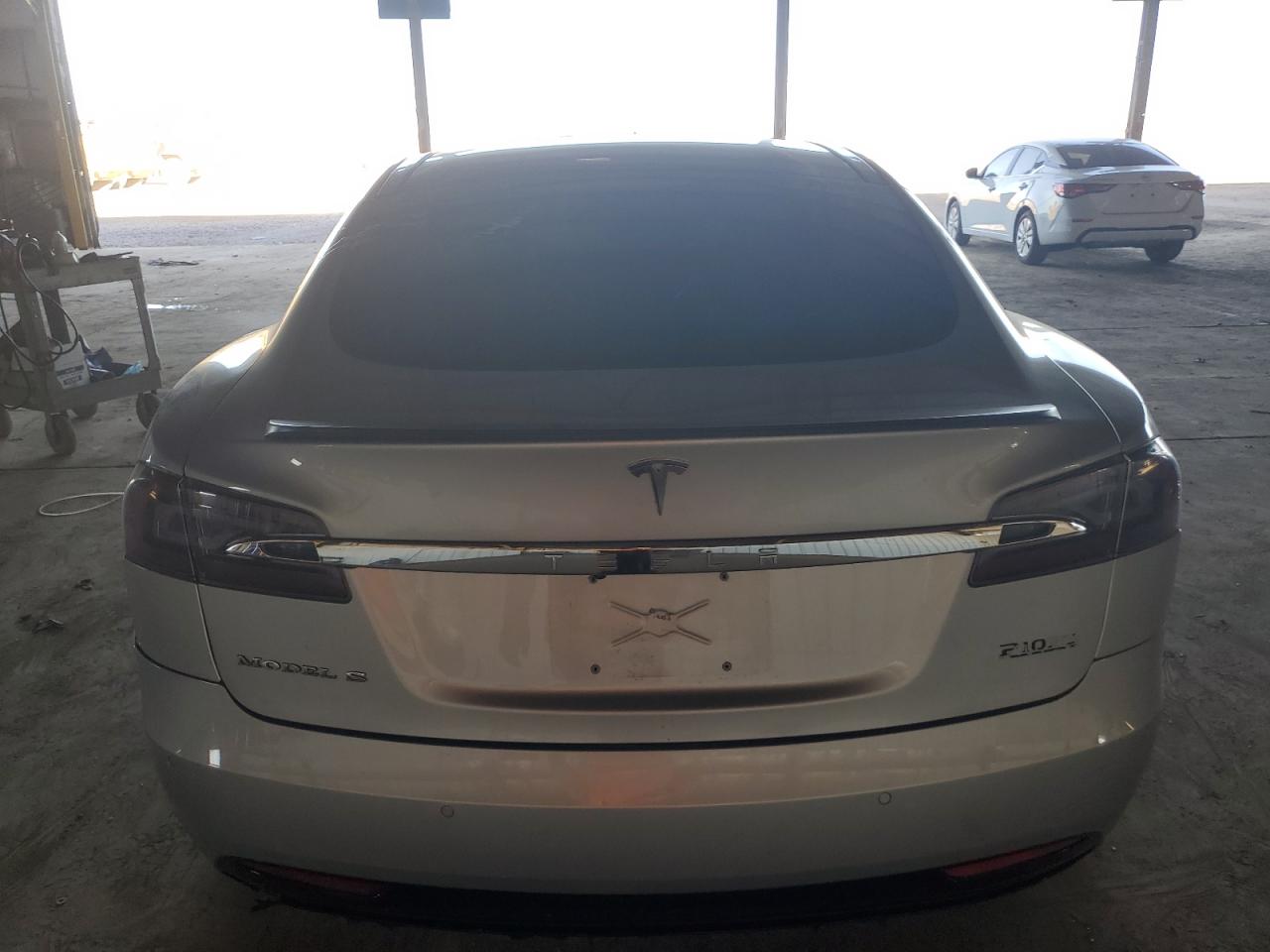 2018 Tesla Model S VIN: 5YJSA1E49JF249679 Lot: 93096965