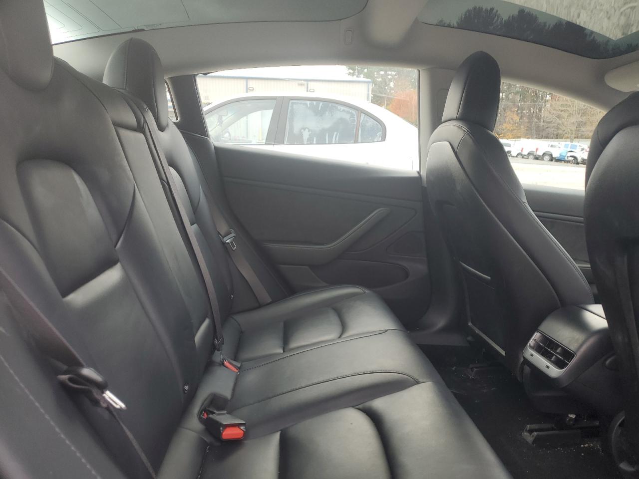 2018 Tesla Model 3 VIN: 5YJ3E1EA1JF089442 Lot: 92235005