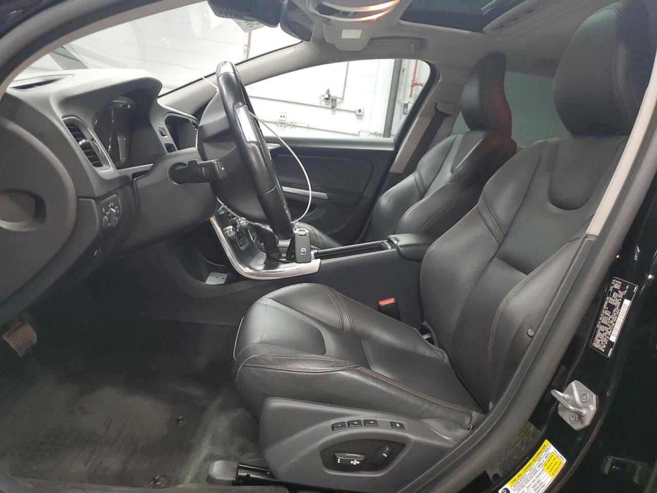 2016 Volvo V60 Cross Country Platinum VIN: YV4612HM3G1013644 Lot: 93874325