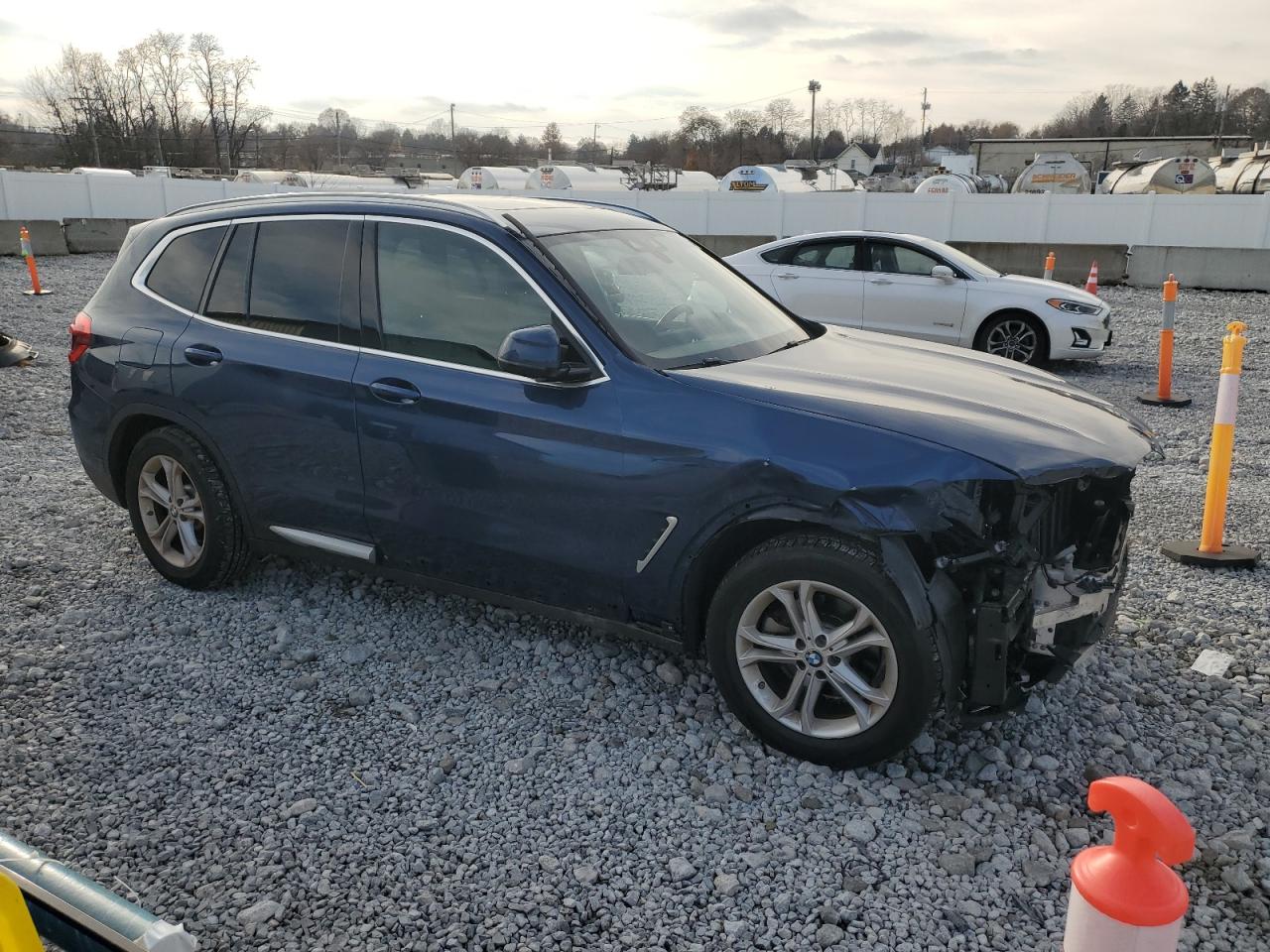 Фото: 5UXTY5C09M9F98798