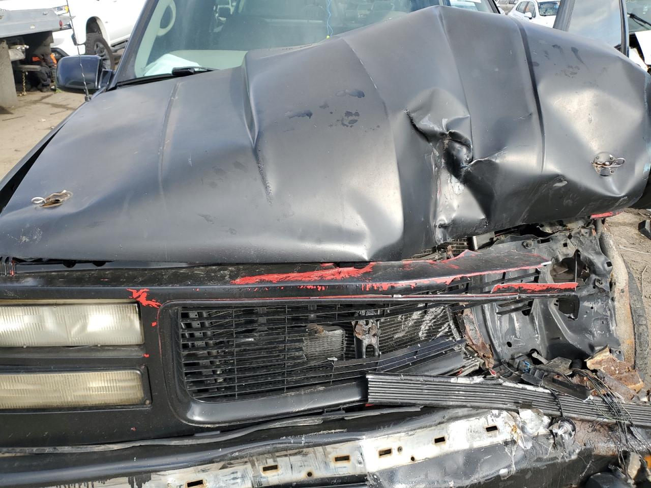 1998 GMC Sierra C1500 VIN: 1GTEC19RXWE505852 Lot: 92768185