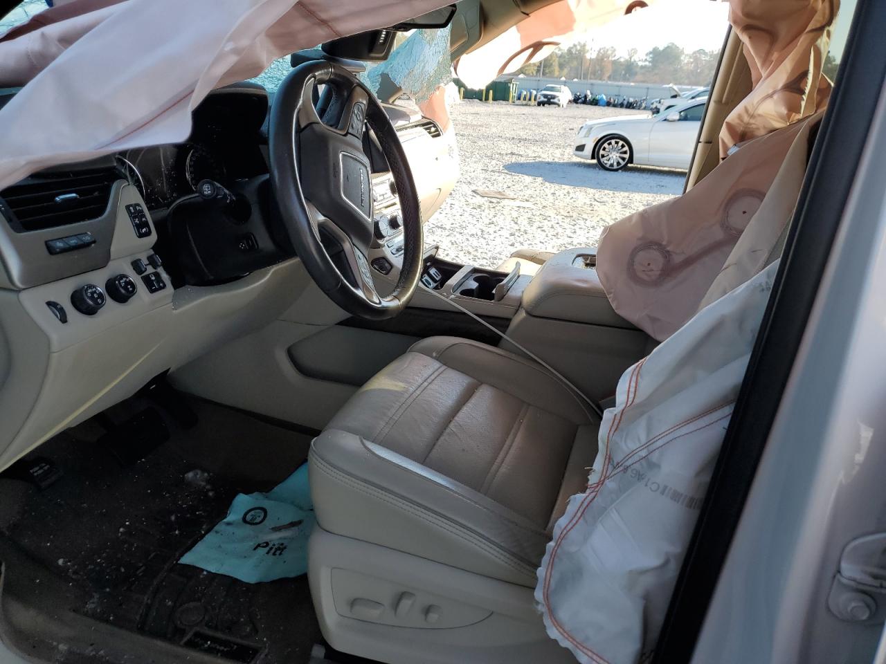 2019 GMC Yukon Xl Denali VIN: 1GKS2HKJ8KR210825 Lot: 91940995