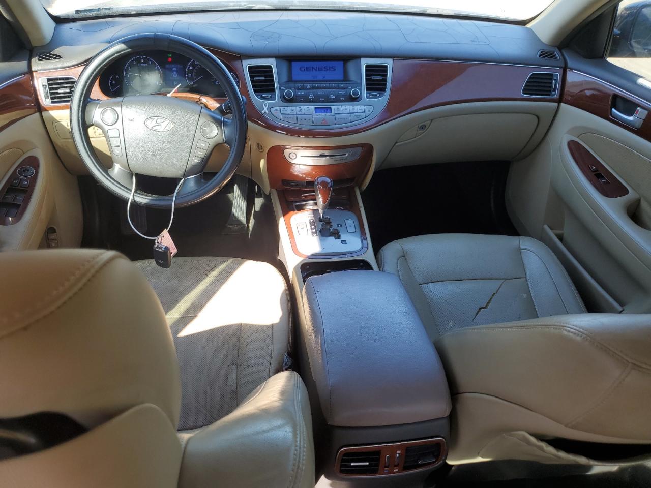 2013 Hyundai Genesis 3.8L VIN: KMHGC4DD1DU224026 Lot: 92790305