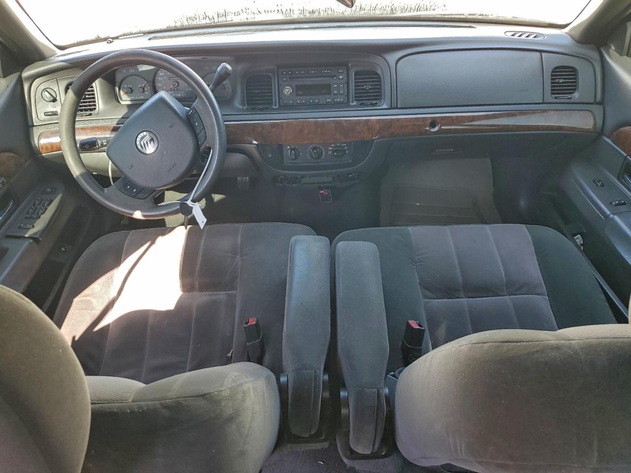 2005 Mercury Grand Marquis Gs VIN: 2MEFM74W35X666086 Lot: 92672645