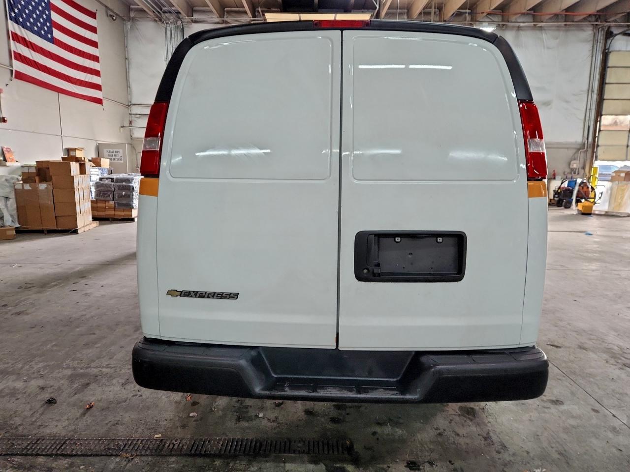 2024 Chevrolet Express G2500 Van VIN: 1GCWGAFP7R1262797 Lot: 87202755