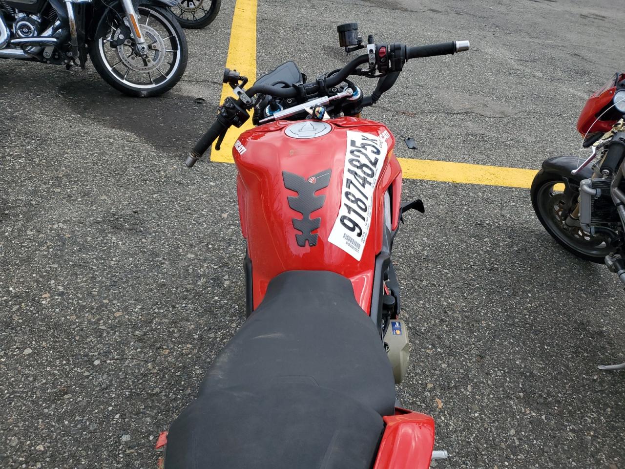 2022 Ducati Streetfighter V4 VIN: ZDMFAKNW0NB008518 Lot: 91874825