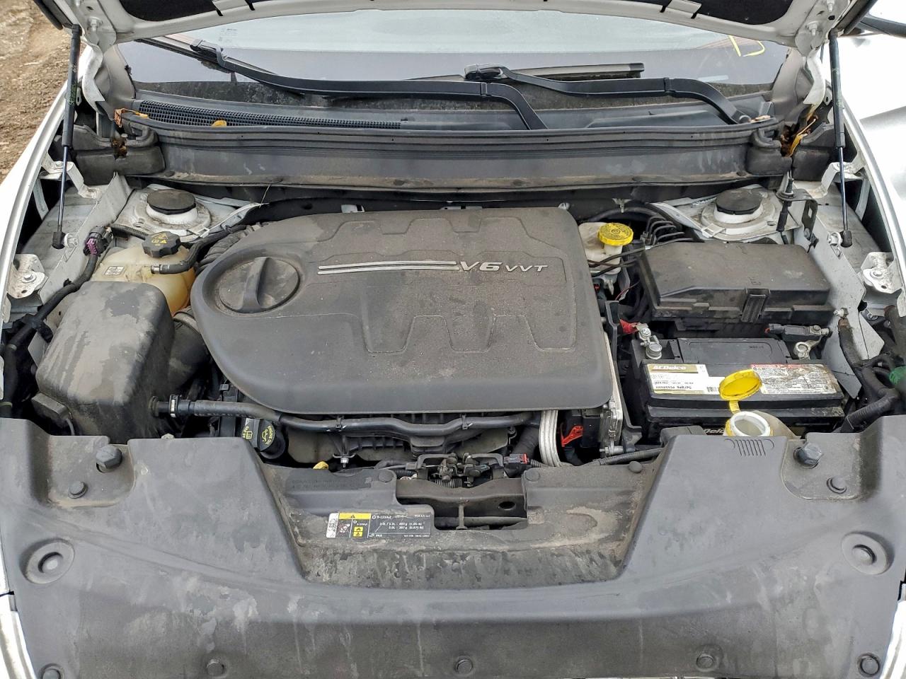 2018 Jeep Cherokee Overland VIN: 1C4PJMJX5JD594285 Lot: 94076965