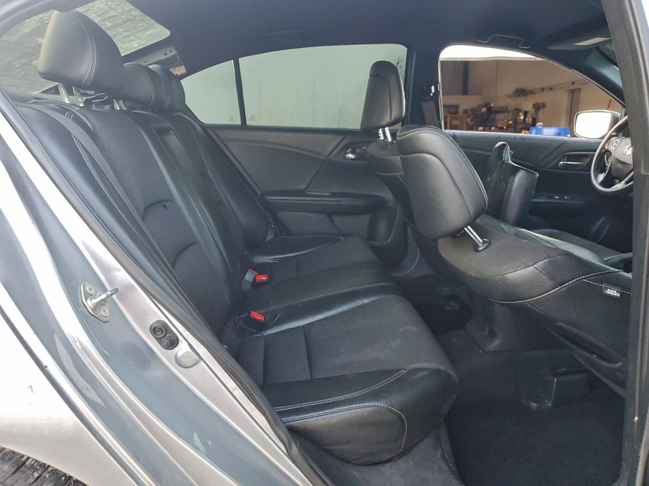 2017 Honda Accord Sport VIN: 1HGCR2F52HA036393 Lot: 93357165