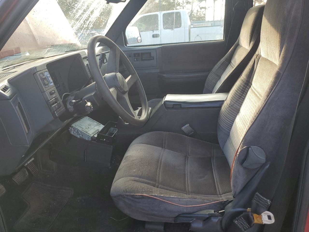 1993 Chevrolet Blazer S10 VIN: 1GNCS13W6P2185559 Lot: 93342435