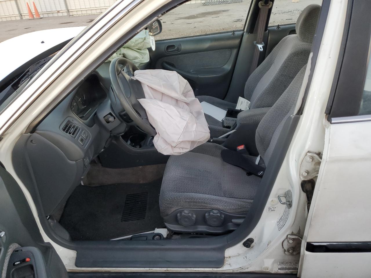 1999 Honda Civic Lx VIN: 2HGEJ667XXH579998 Lot: 91343265