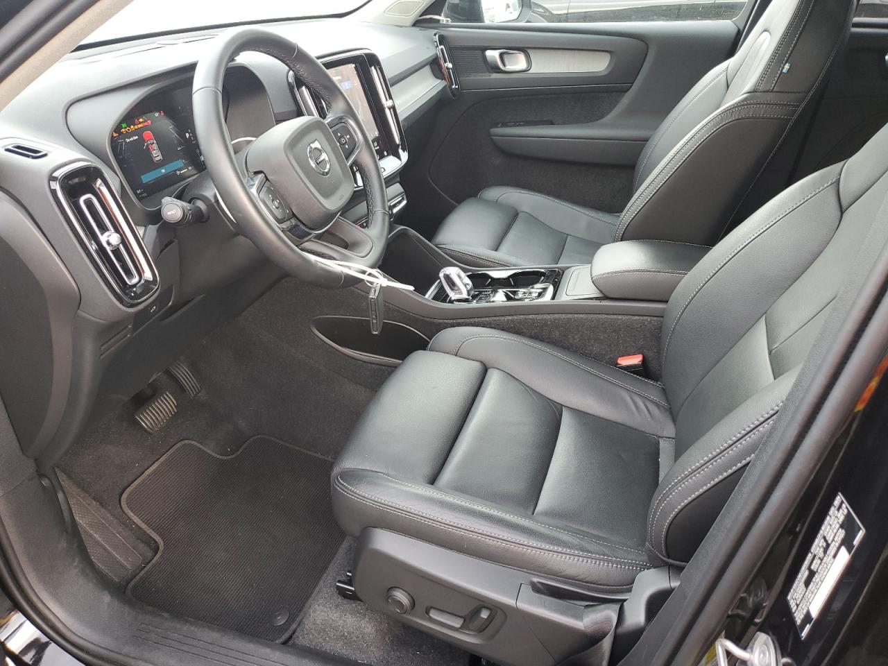 2025 Volvo Xc40 Plus VIN: YV4L12UCXS2510080 Lot: 92093745