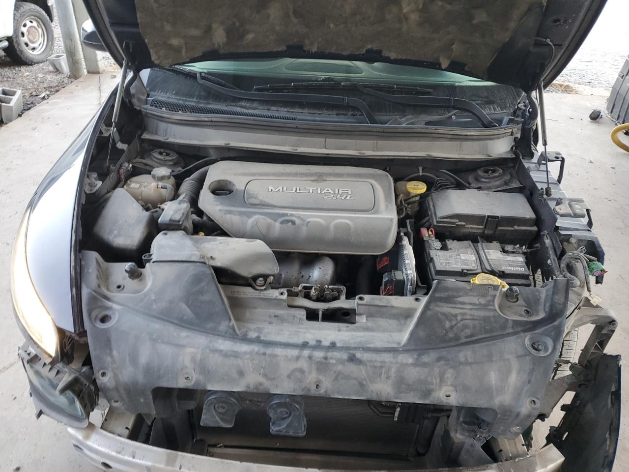 2015 Jeep Cherokee Latitude VIN: 1C4PJLCB0FW508050 Lot: 92298045