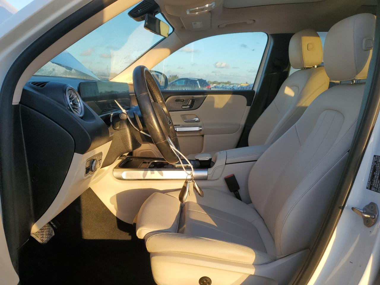 Фото: W1N4M4HB0NW234252