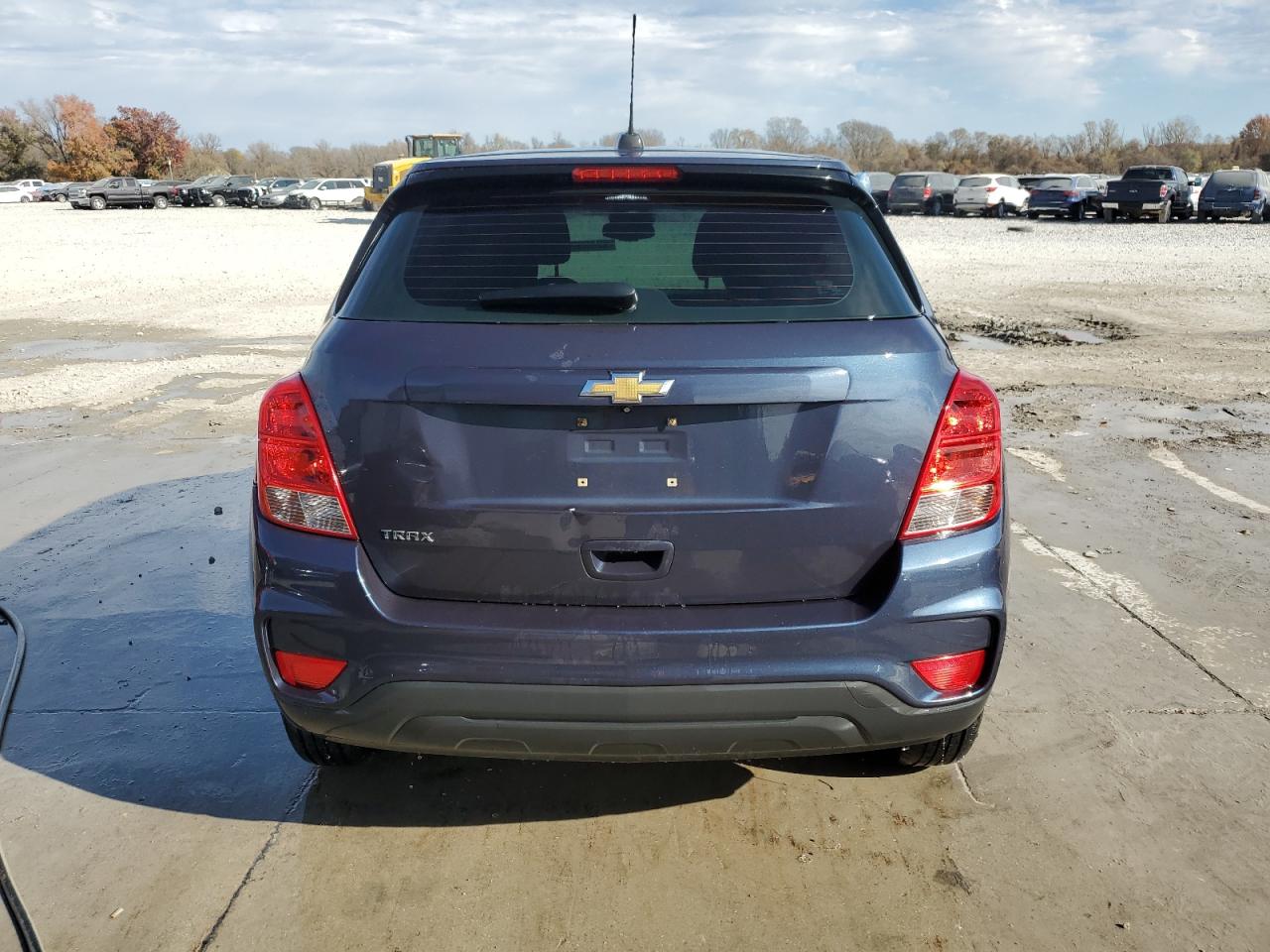 2018 Chevrolet Trax Ls VIN: 3GNCJKSB7JL153698 Lot: 92456275