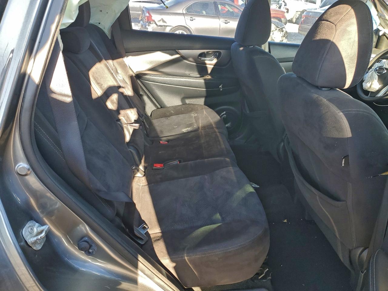 2015 Nissan Rogue S VIN: KNMAT2MT8FP547996 Lot: 94341595