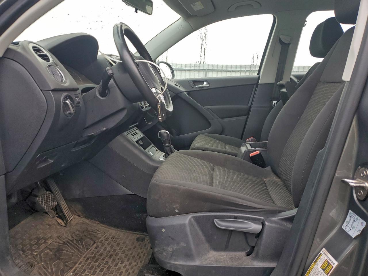 2017 Volkswagen Tiguan S VIN: WVGBV7AX8HK048789 Lot: 94168385