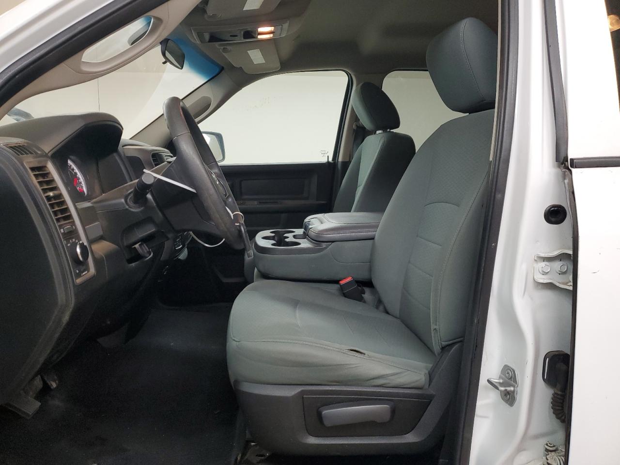 2018 Ram 1500 St VIN: 1C6RR7FG0JS185643 Lot: 91100765