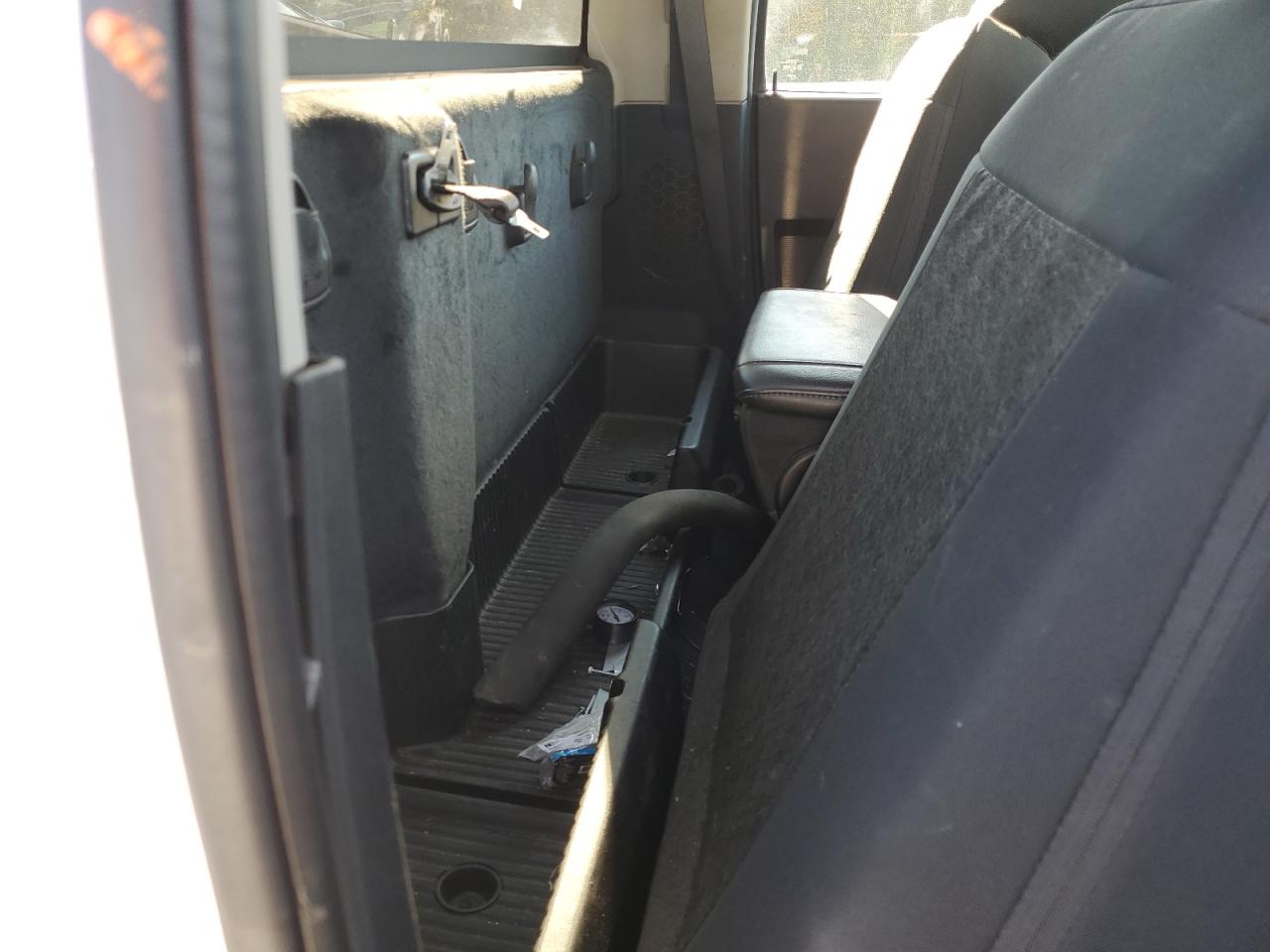 2022 Ram 1500 Classic Tradesman VIN: 3C6JR6DG9NG283951 Lot: 90508395