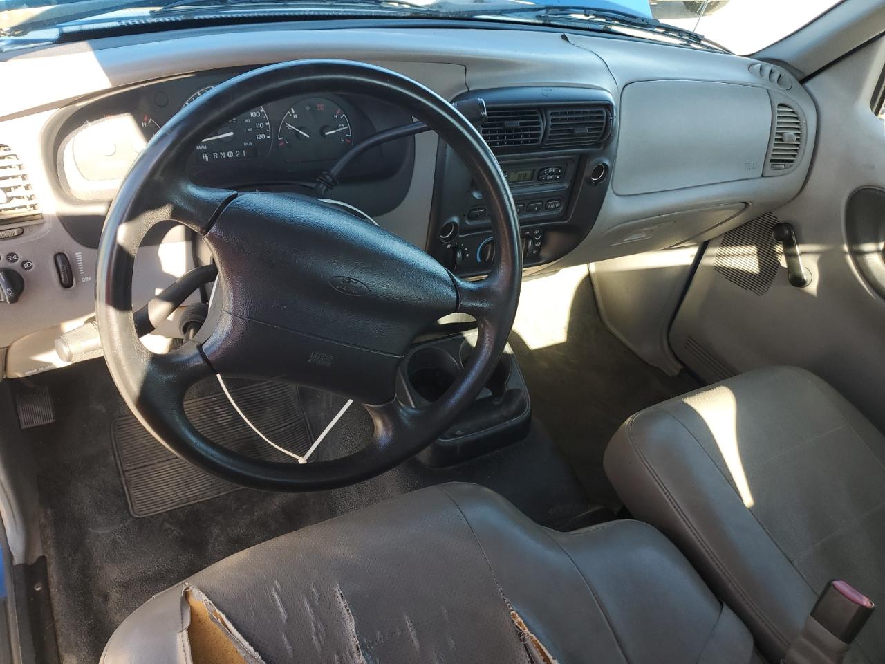 1998 Ford Ranger VIN: 1FTYR10C4WUB16019 Lot: 91105765