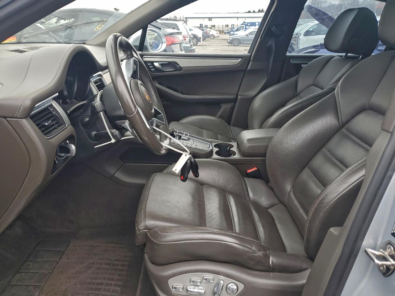 2015 Porsche Macan S VIN: WP1AB2A54FLB59582 Lot: 92938115