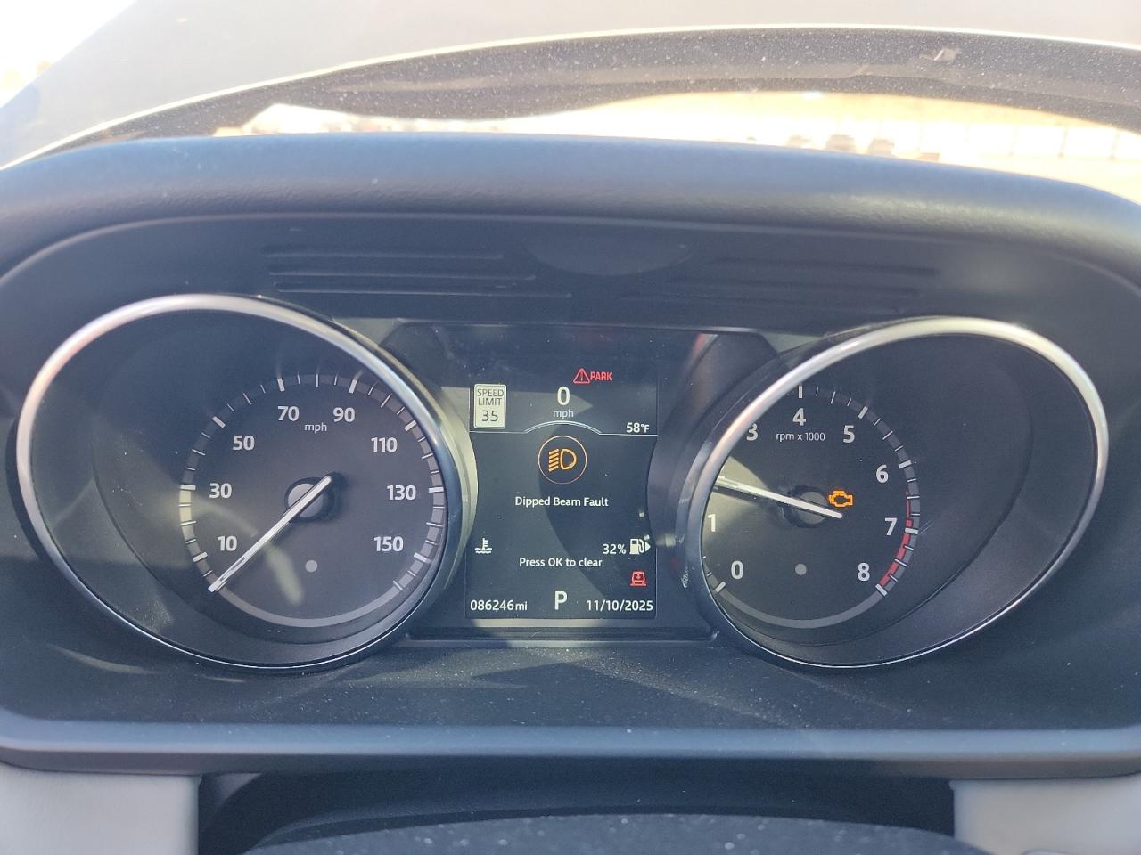 2017 Land Rover Discovery First Edition VIN: SALRTBBV2HA015228 Lot: 92192075