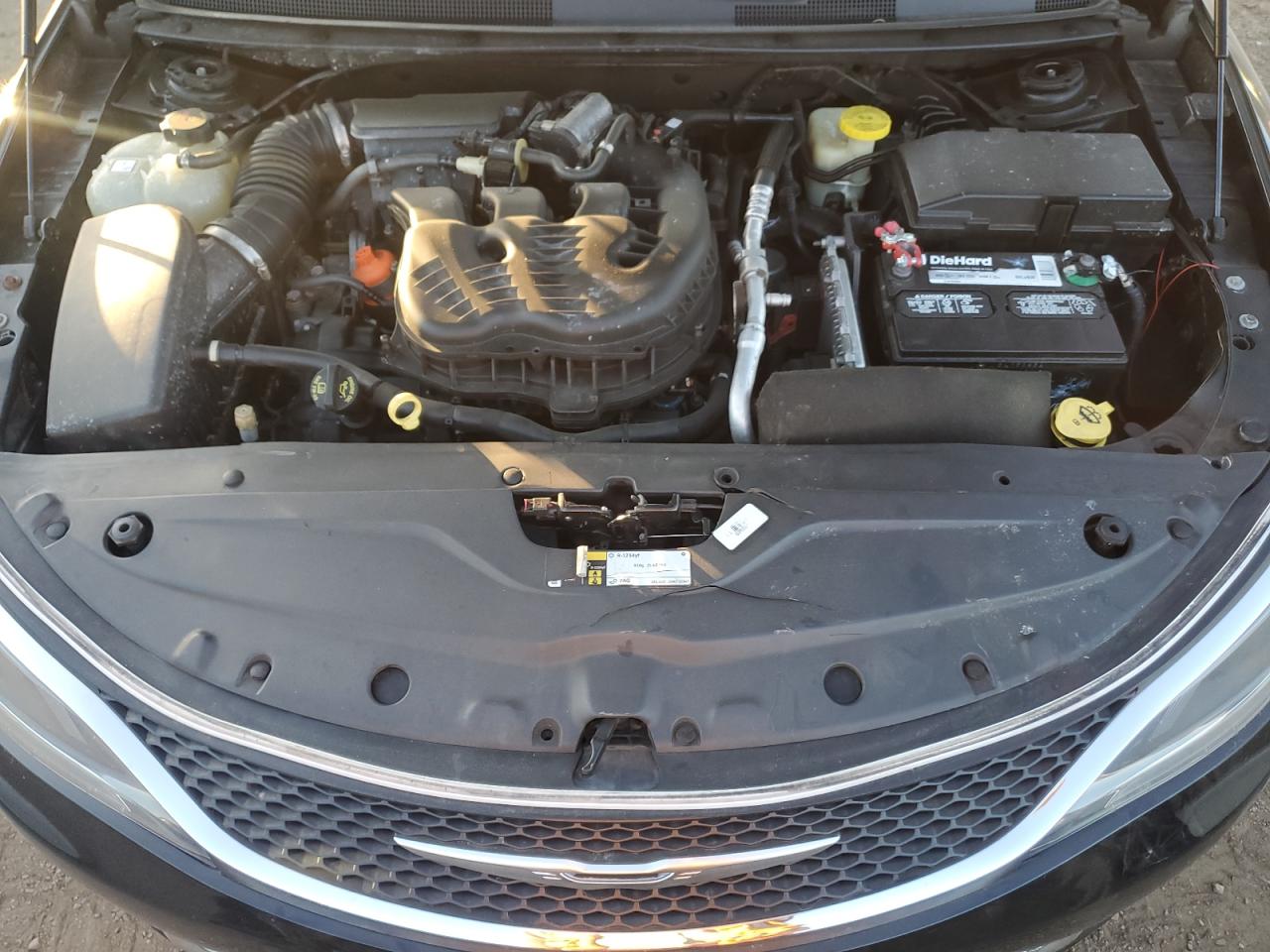 2015 Chrysler 200 C VIN: 1C3CCCEG1FN523846 Lot: 92954095