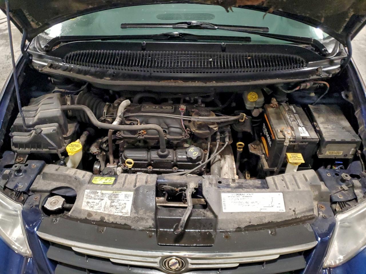 2005 Chrysler Town & Country Lx VIN: 2C4GP44R85R398176 Lot: 93988635