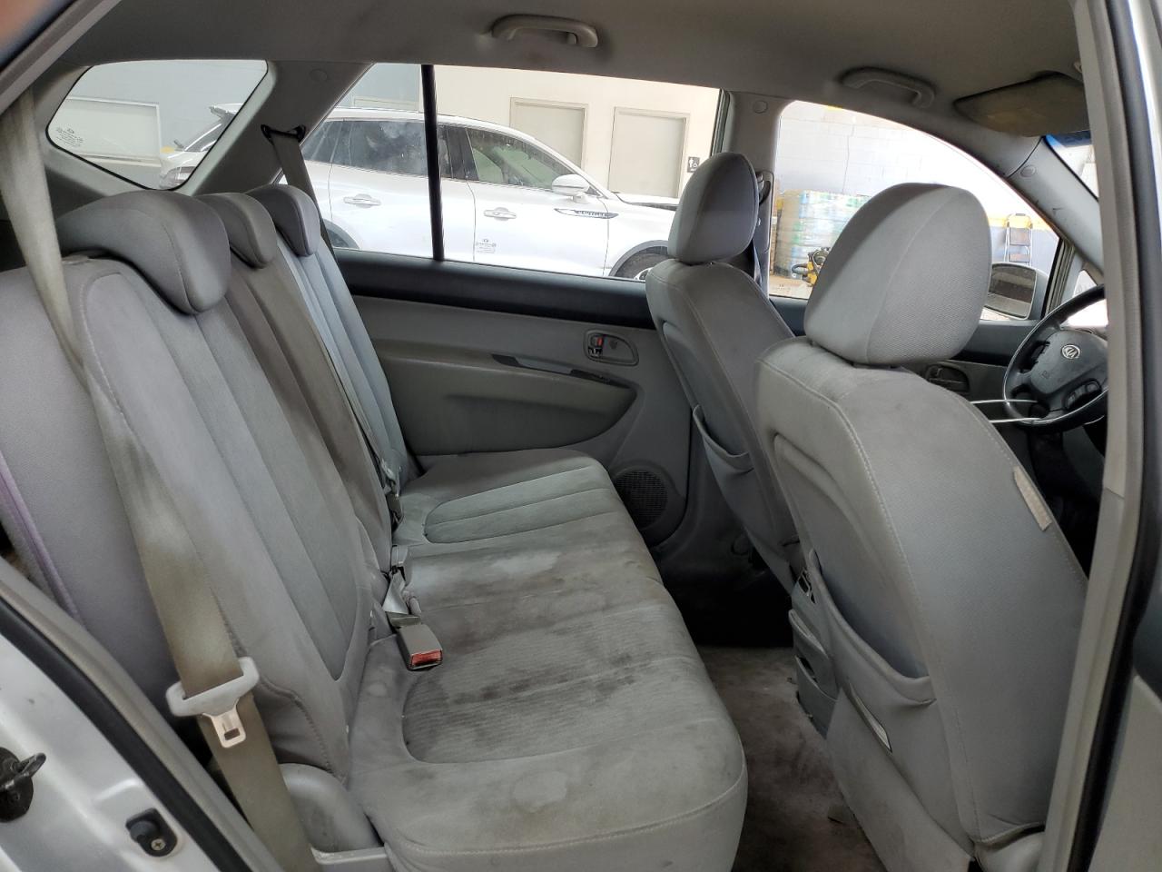 2007 Kia Rondo Base VIN: KNAFG525977037879 Lot: 90603625