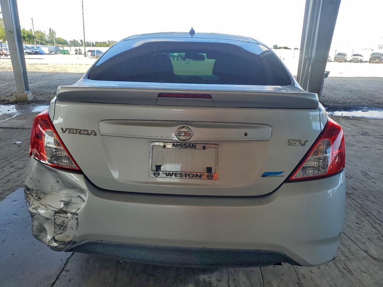 2015 Nissan Versa S VIN: 3N1CN7AP6FL808502 Lot: 94317225
