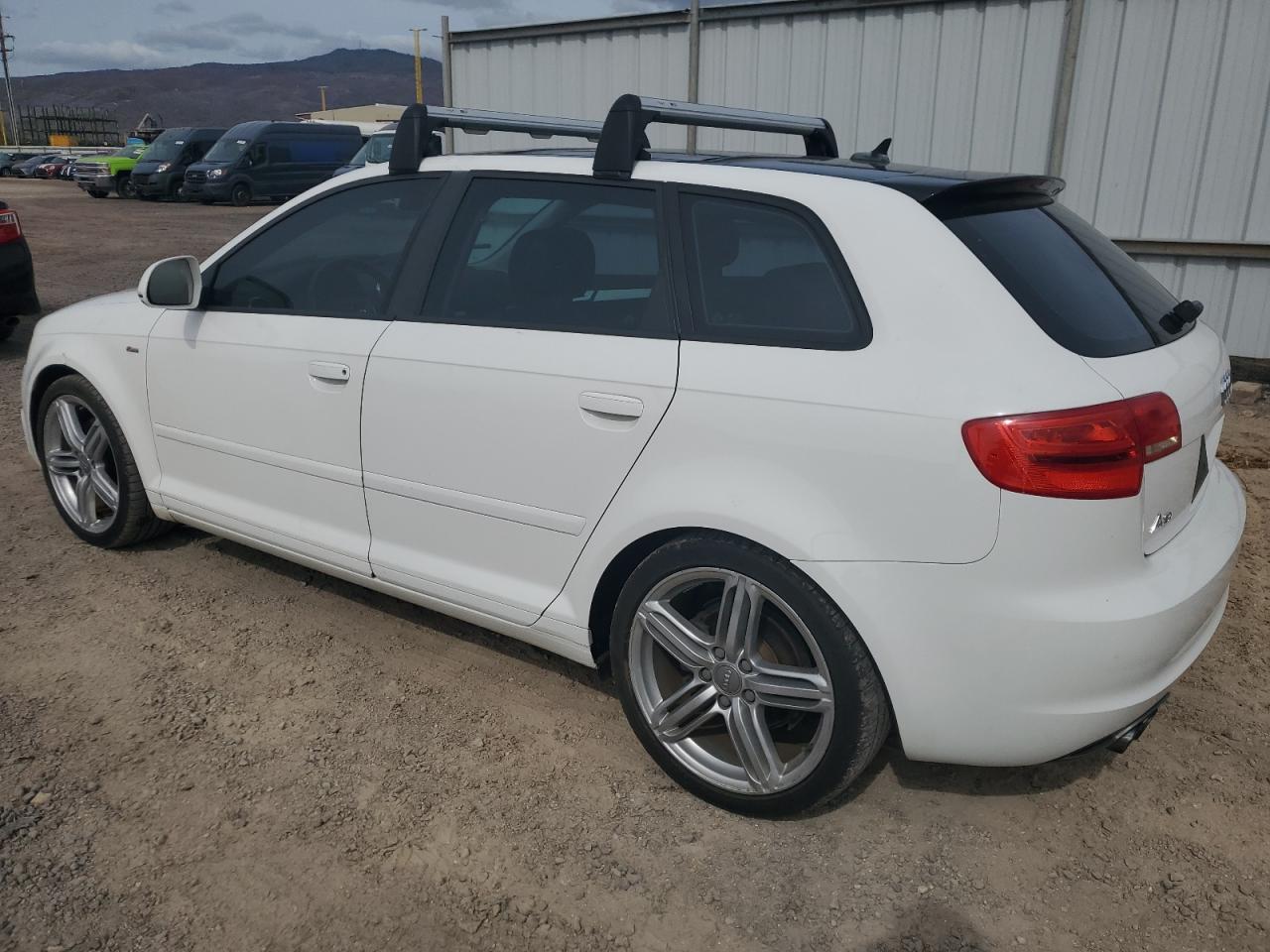 Фото: WAUPEAFM9AA089687