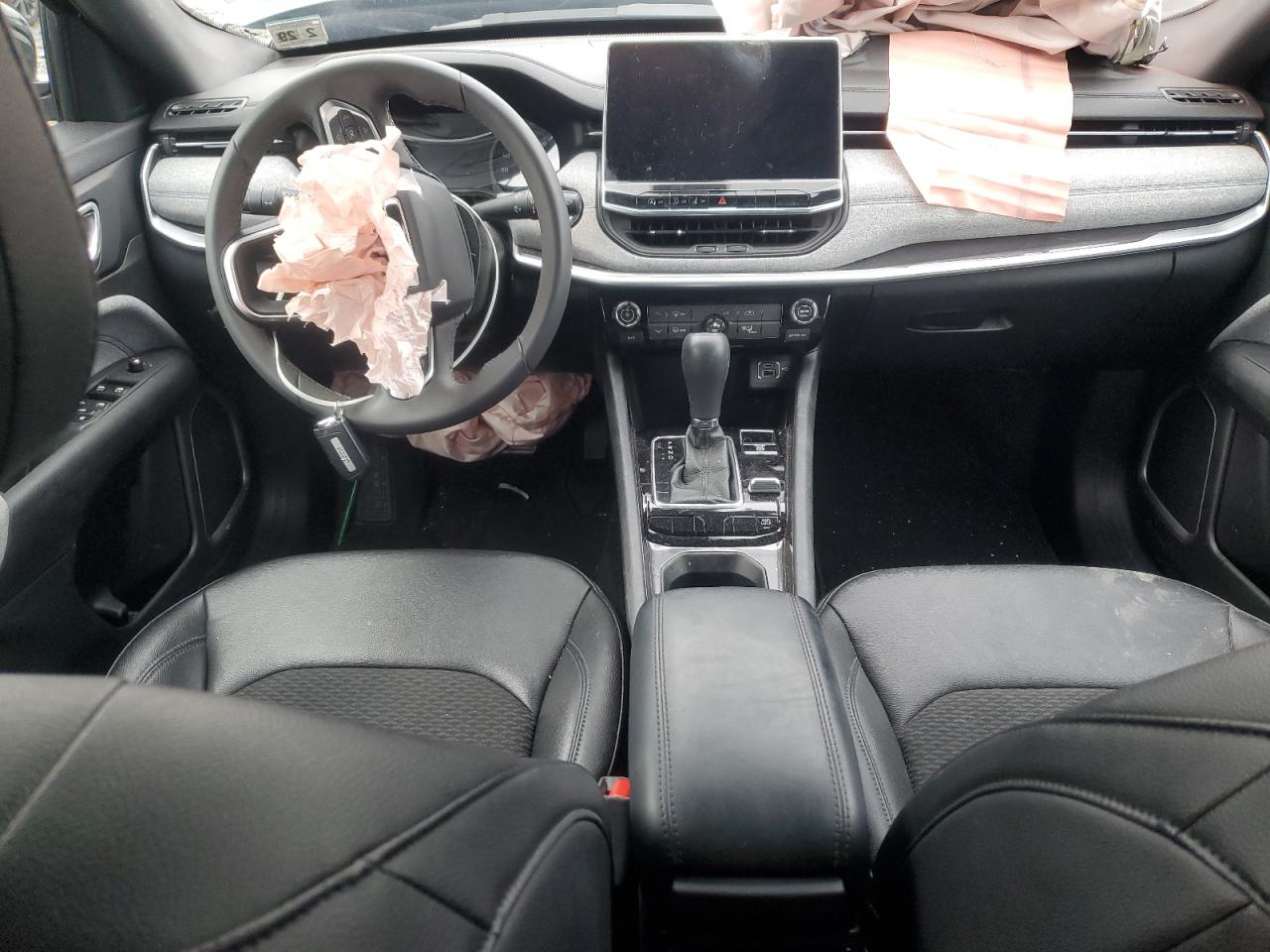 2024 Jeep Compass Latitude VIN: 3C4NJDBNXRT101047 Lot: 93090635