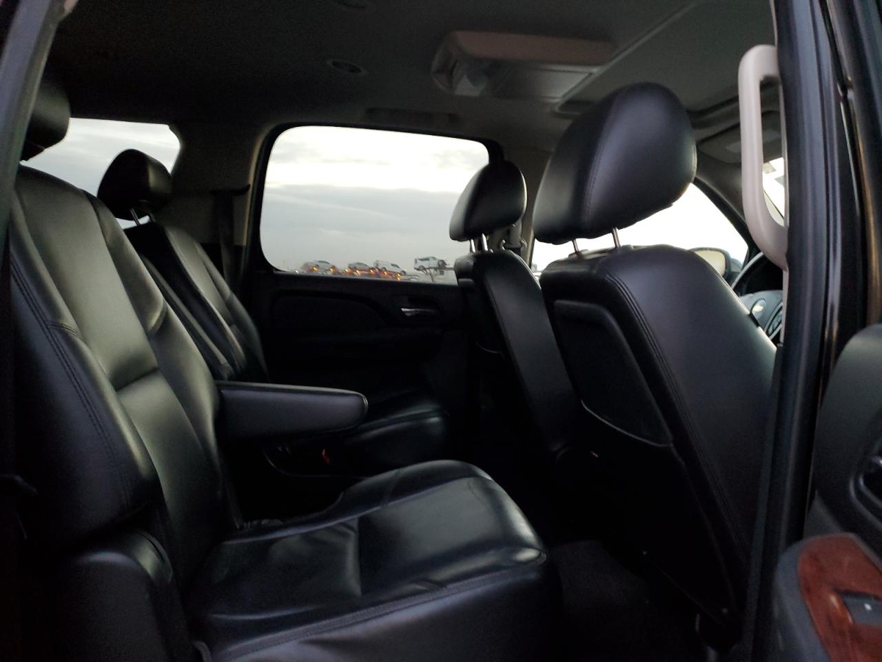 2010 Chevrolet Suburban K1500 Ltz VIN: 1V2GR2CA2KC606730 Lot: 93253555