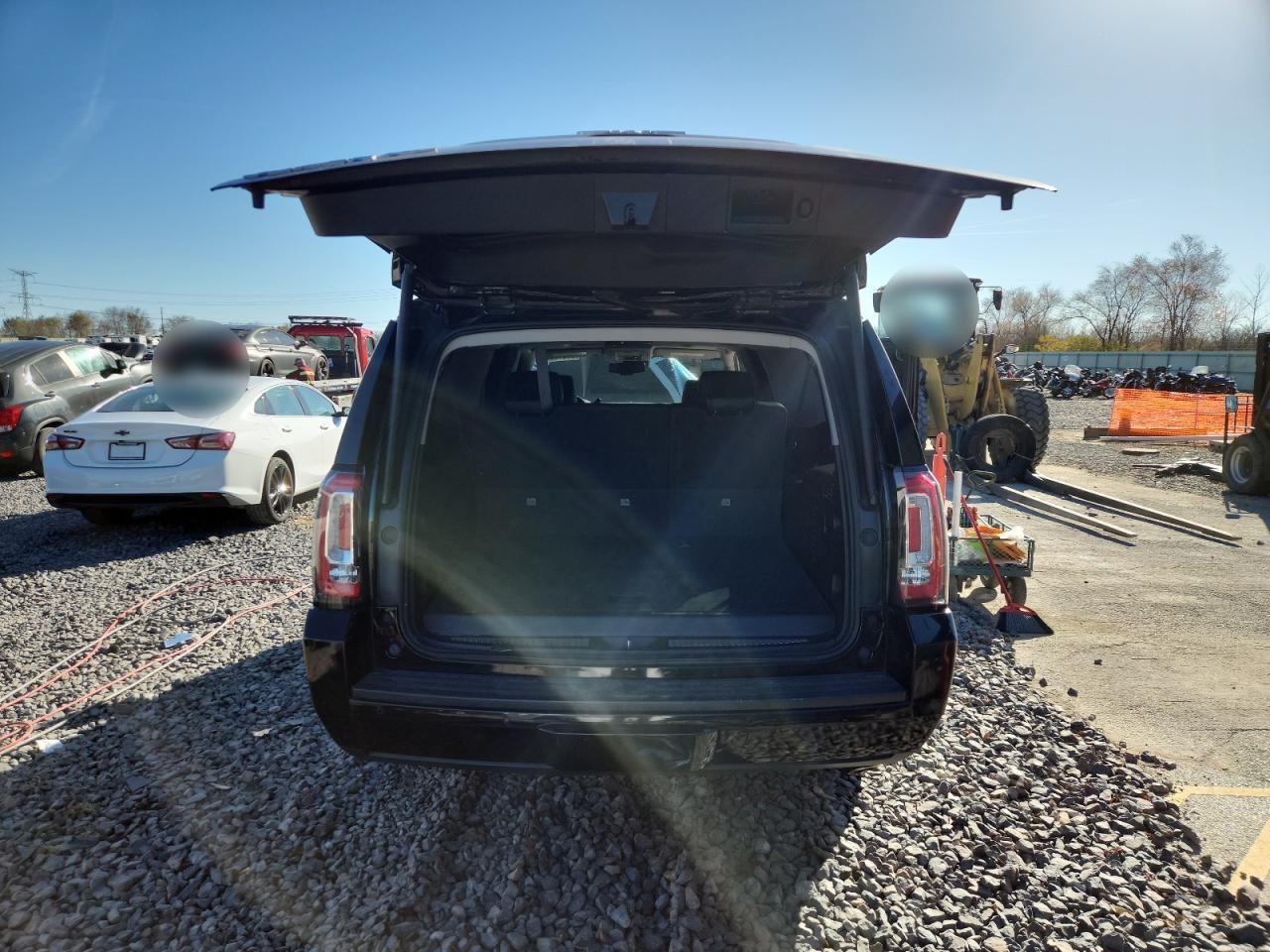 2017 GMC Yukon Xl K1500 Slt VIN: 1GKS2GKC2HR392641 Lot: 91613885