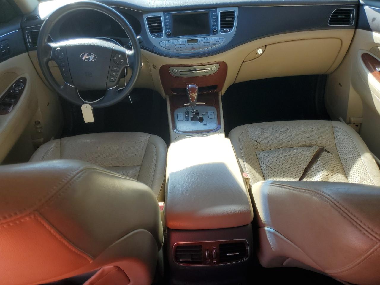 2012 Hyundai Genesis 3.8L VIN: KMHGC4DD7CU151274 Lot: 92805815